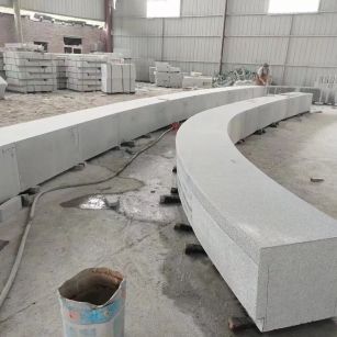 蚌埠芝麻白花岗岩石板材 园林光面弧形坐凳