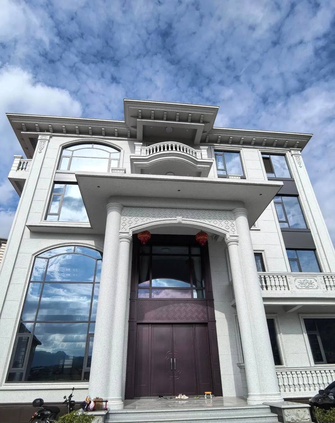 蚌埠白麻别墅外墙干挂石材效果示例