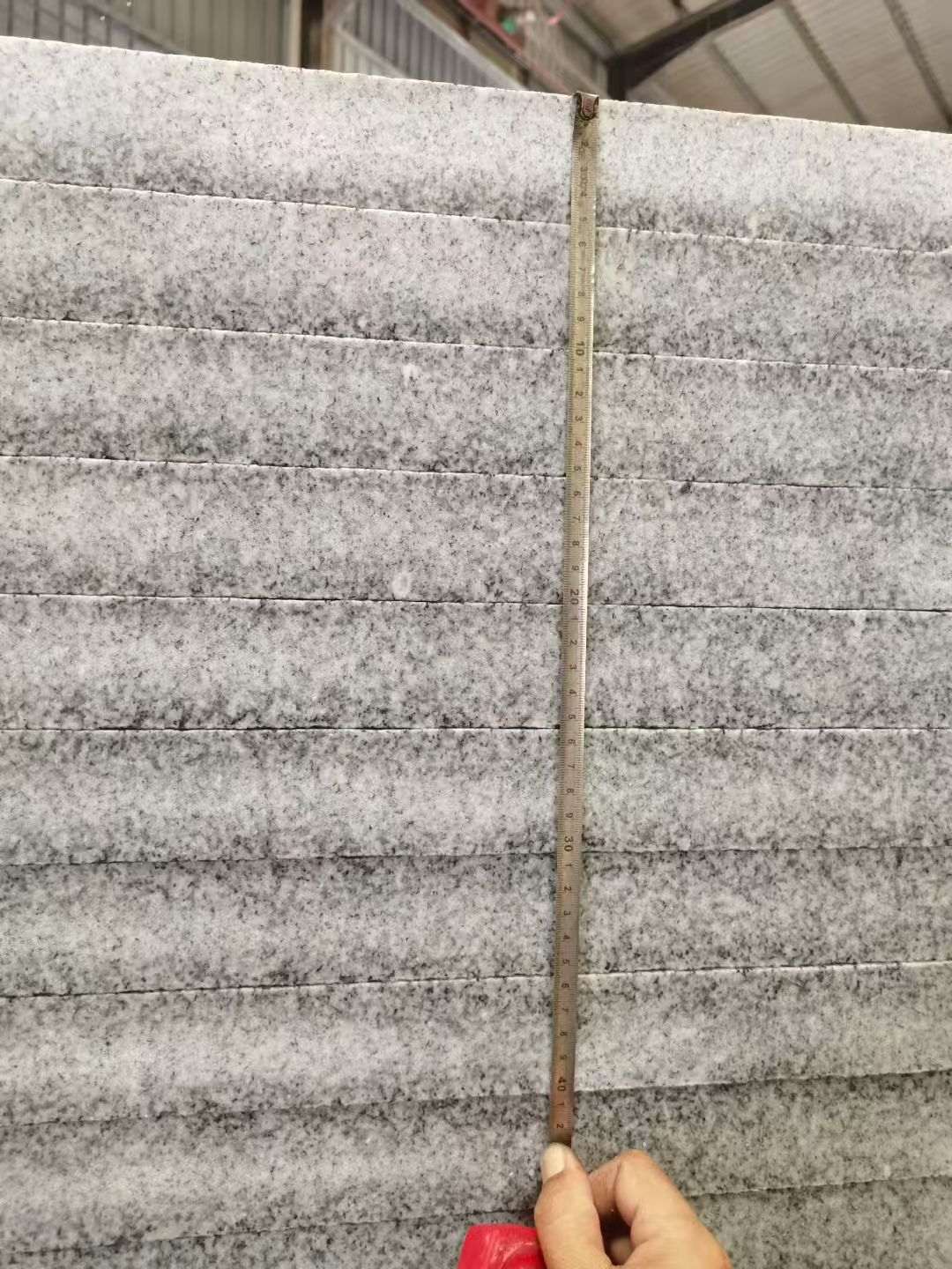 蚌埠 芝麻白火烧成品厚薄均匀，B料价格接近A料质量