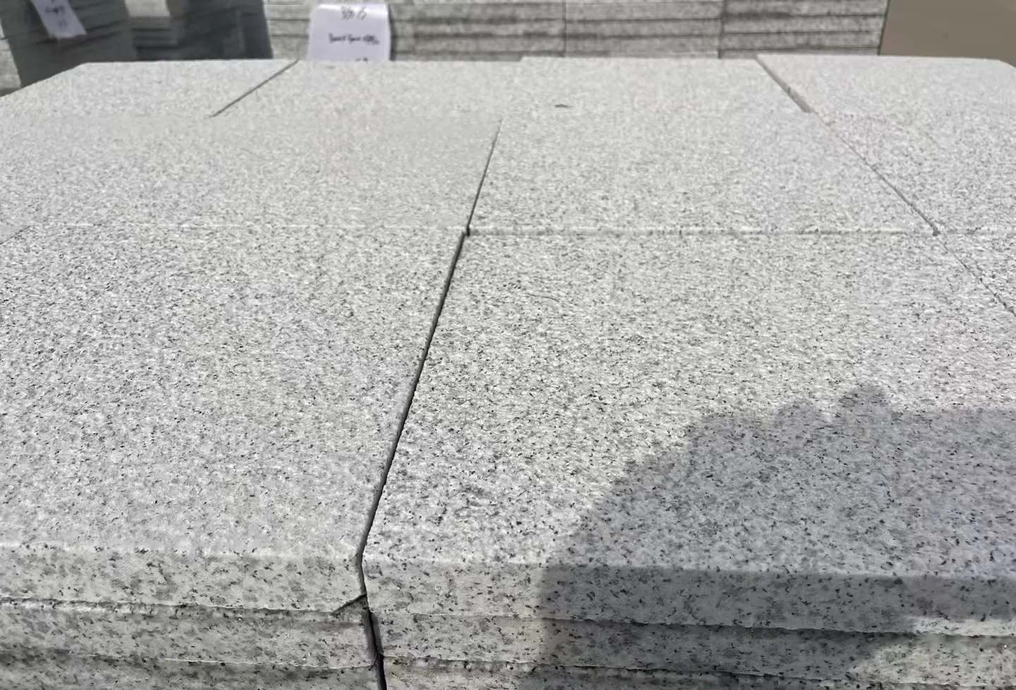 蚌埠 白麻花岗岩石材推荐 荔枝面地铺石