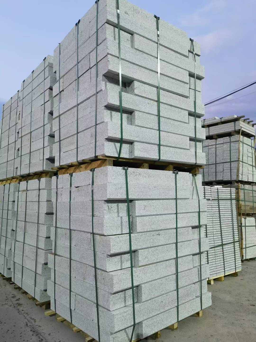 蚌埠 芝麻白花岗岩路沿石，路缘石，路肩石，道牙，立缘石，马路牙子，街沿石，侧石等