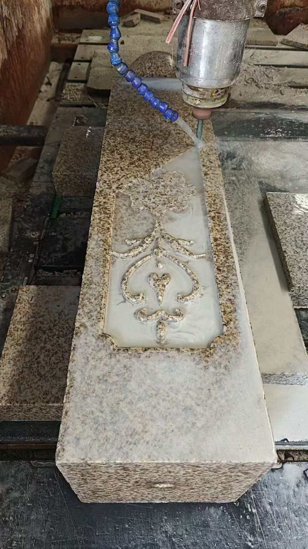 蚌埠 黄金麻花岗岩异形加工雕刻栏杆大柱