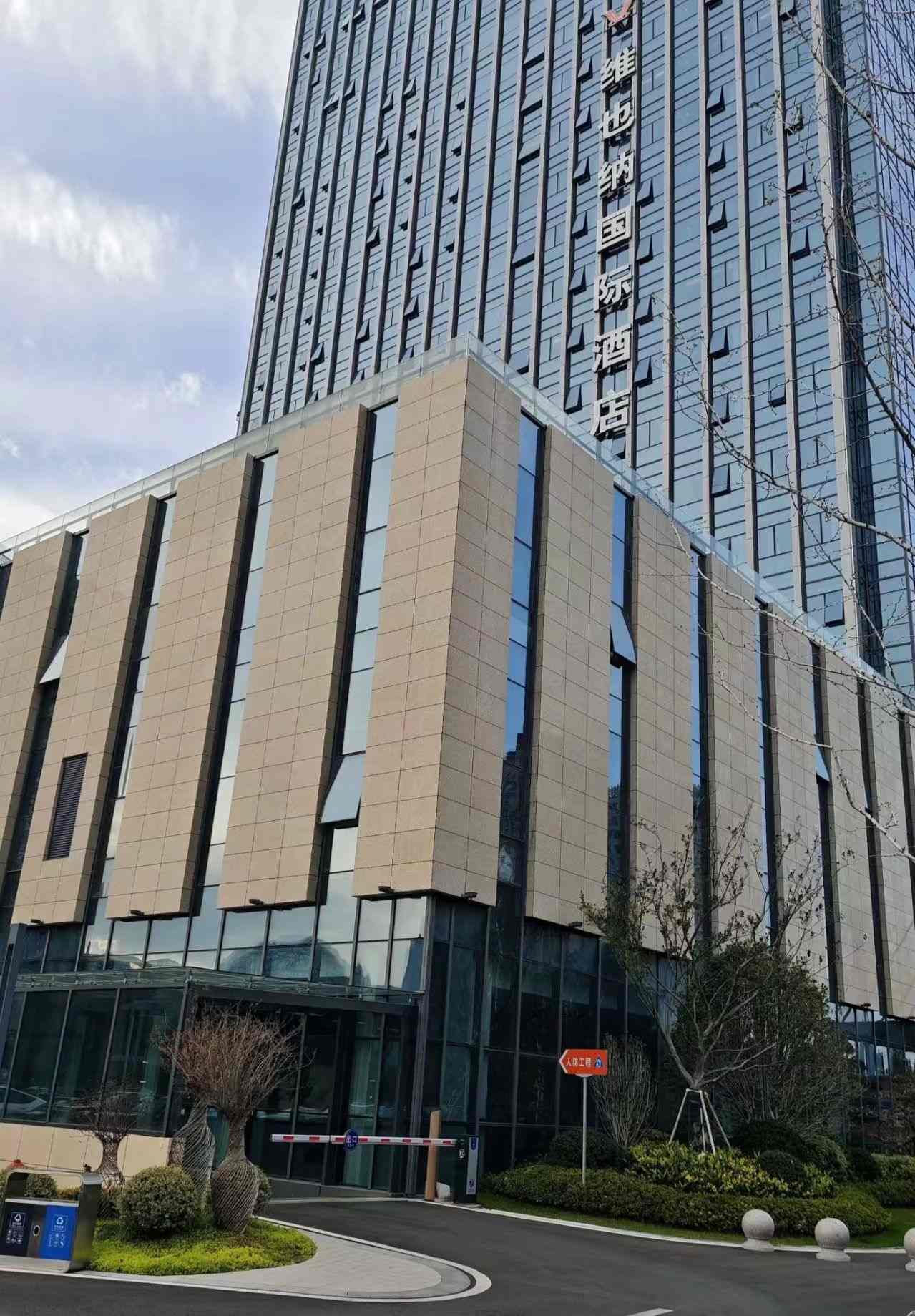 蚌埠 黄金麻花岗岩外墙干挂