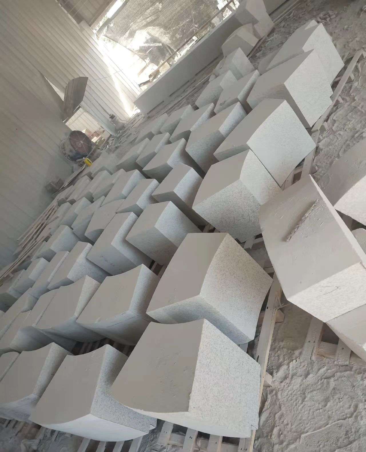 蚌埠 白麻花岗岩异形坐凳