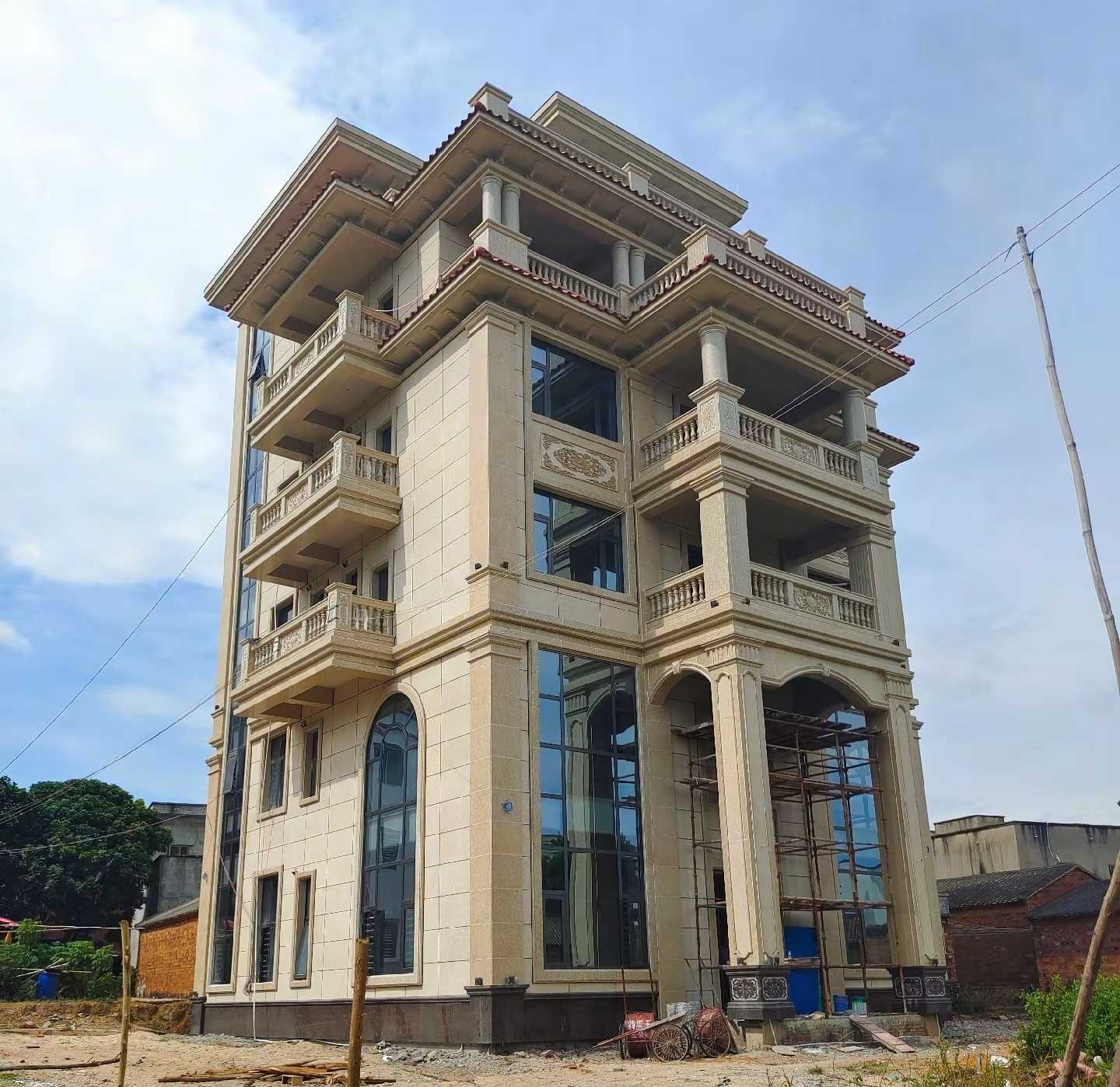 蚌埠 黄金麻花岗岩石材别墅外墙干挂搭配（雕花栏杆花瓶柱门楼罗马柱）