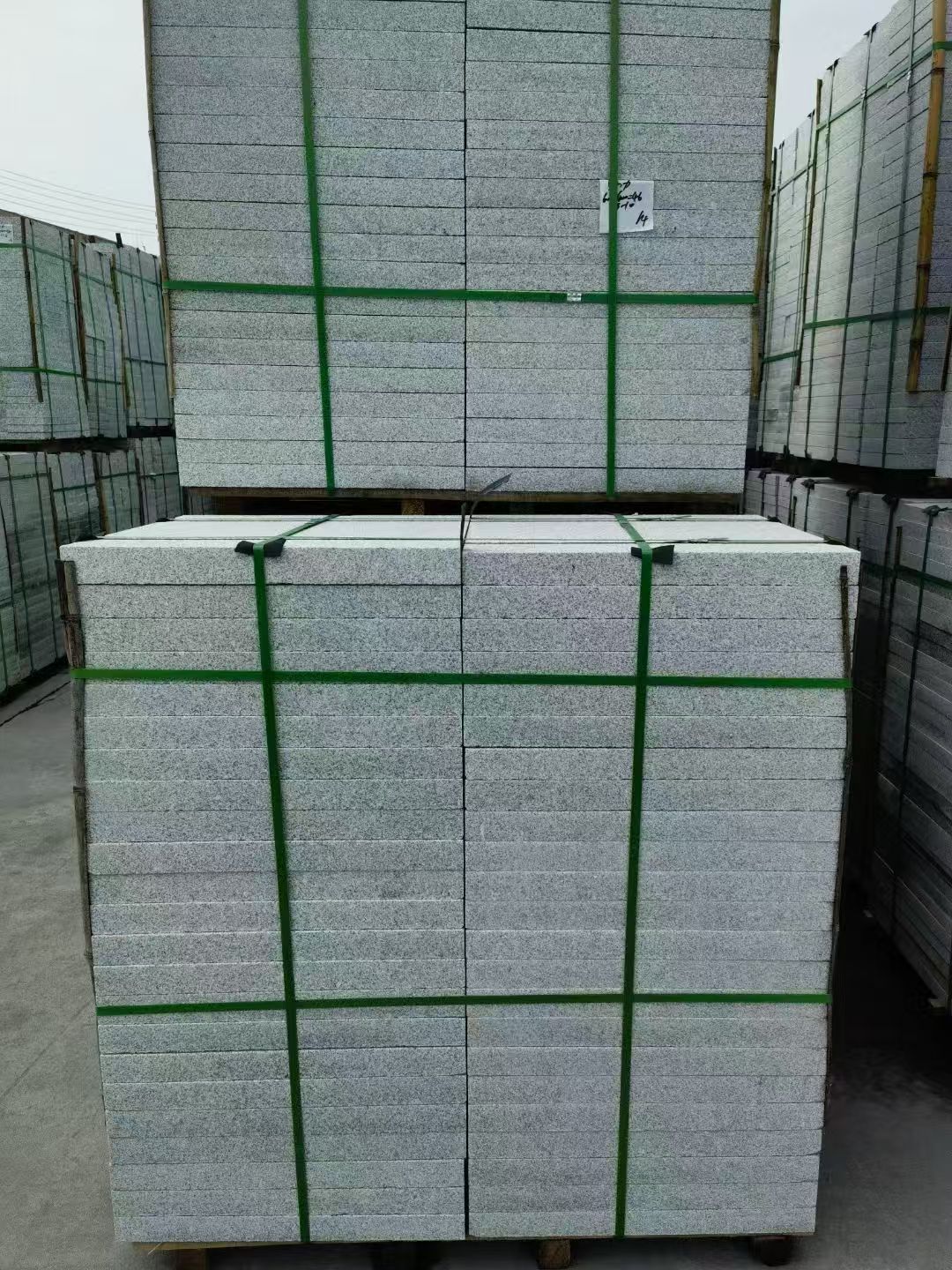 蚌埠 芝麻白火烧，园林广场市政工程地铺石，1.8~5.0厚均有现货