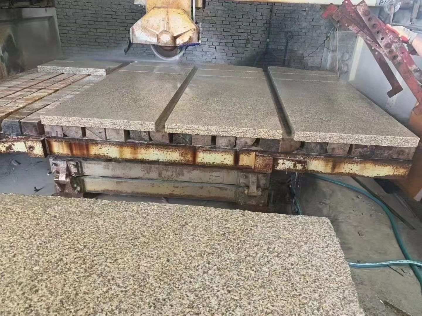 蚌埠 黄金麻荔枝面成品板加工