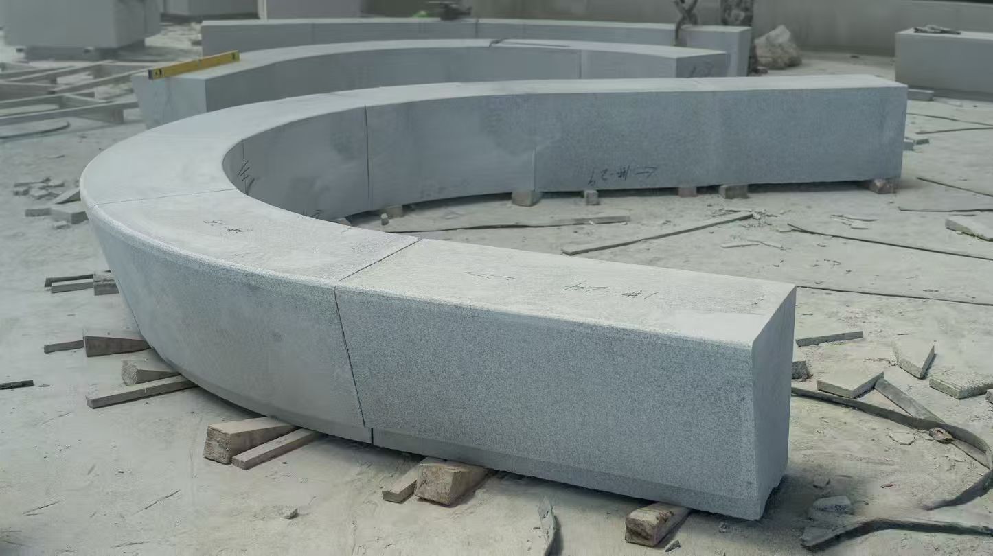 蚌埠 芝麻白花岗岩光面弧形坐凳